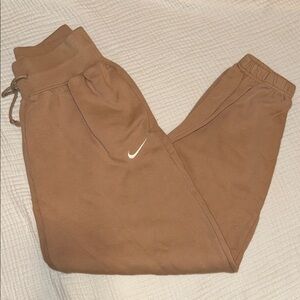 SOLD Nike Sweatpants